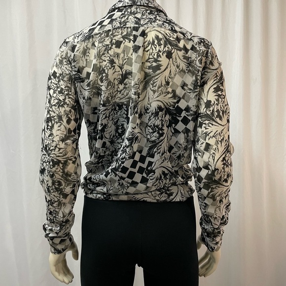 Suzy Shier Checkered Button Down Blouse Size Small - Picture 2 of 7